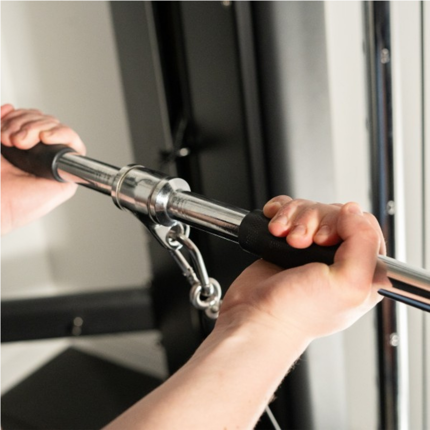 Wide Grip Lat Pulldown Bar – 93cm Chrome Cable Attachment